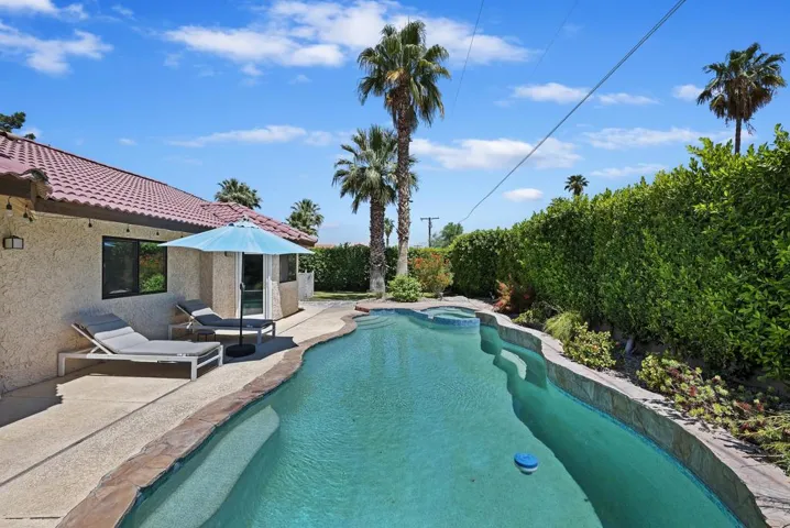 031_Pool & Spa