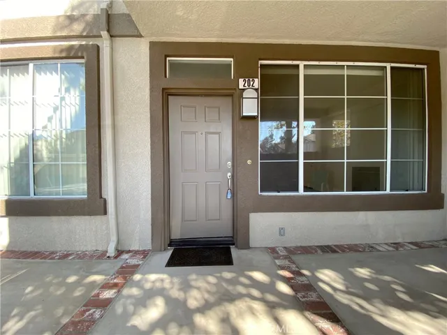 202 Chaumont Circle, Lake Forest, California 92610
