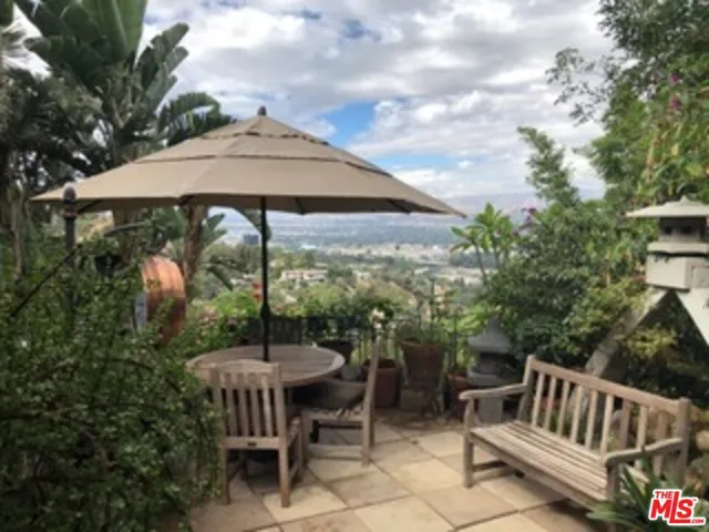 7287 Pacific View Drive, Hollywood, California 90068