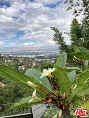 7287 Pacific View Drive, Hollywood, California 90068