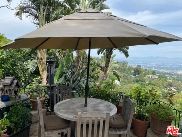 7287 Pacific View Drive, Hollywood, California 90068