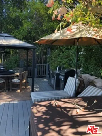 7287 Pacific View Drive, Hollywood, California 90068