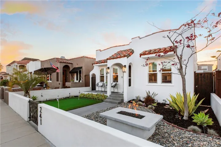 241 Corona Avenue, Long Beach, California 90803
