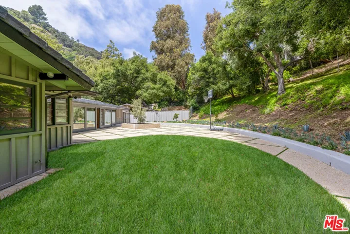 1776 Old Ranch Road, Los Angeles, California 90049