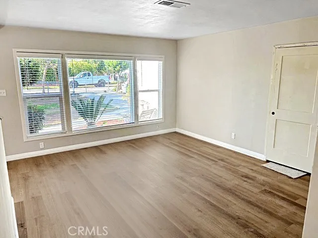 7450 Emerald Street, Riverside, California 92504 home-pic-2