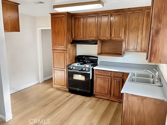 7450 Emerald Street, Riverside, California 92504 home-pic-4