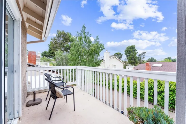 Upper deck off of loft