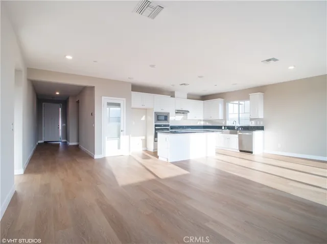 Kitchen, great room