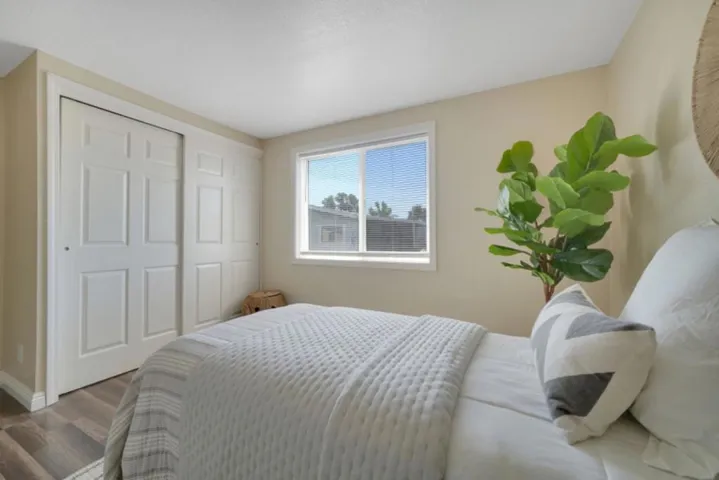 5689 Red Oak Drive, Ione, California 95640