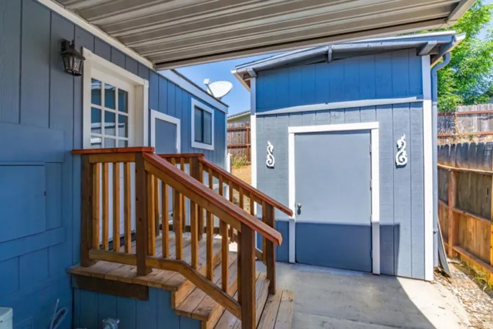 5689 Red Oak Drive, Ione, California 95640