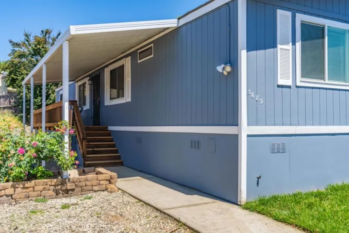 5689 Red Oak Drive, Ione, California 95640