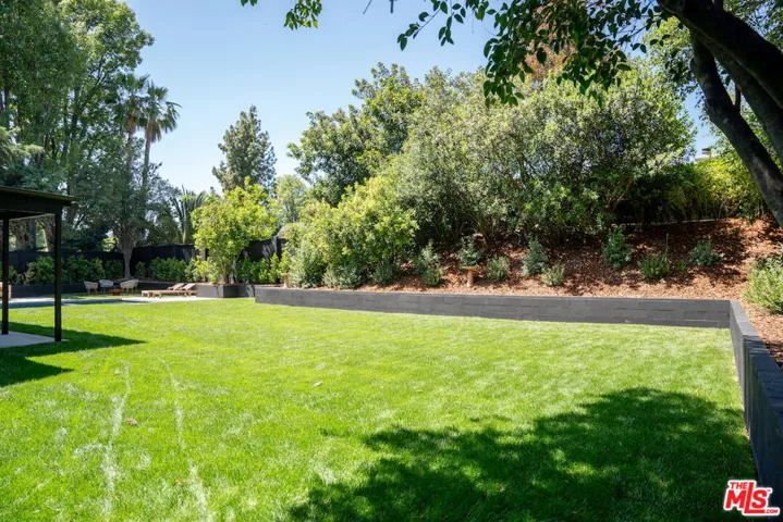 24125 Albers Street, Woodland Hills, California 91367