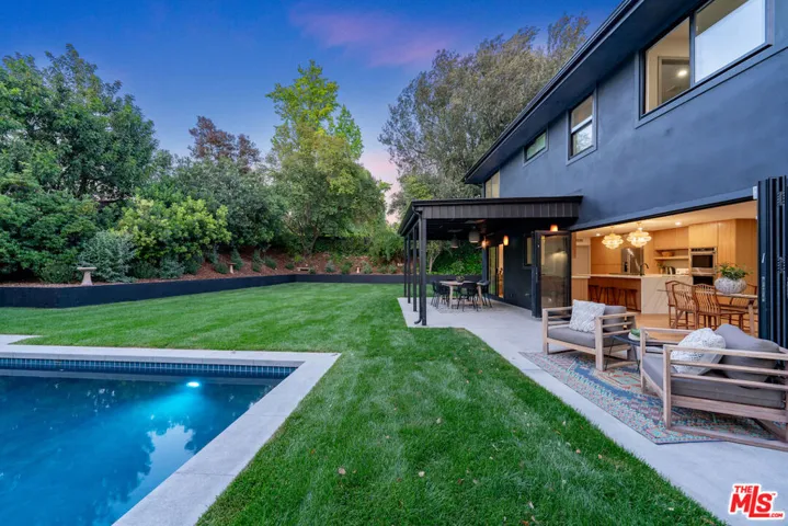 24125 Albers Street, Woodland Hills, California 91367