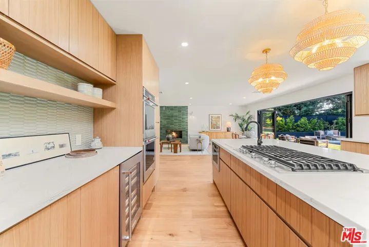 24125 Albers Street, Woodland Hills, California 91367