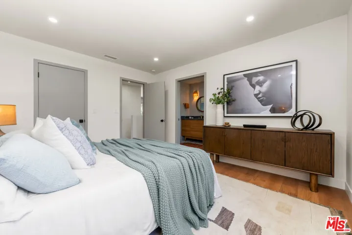 24125 Albers Street, Woodland Hills, California 91367