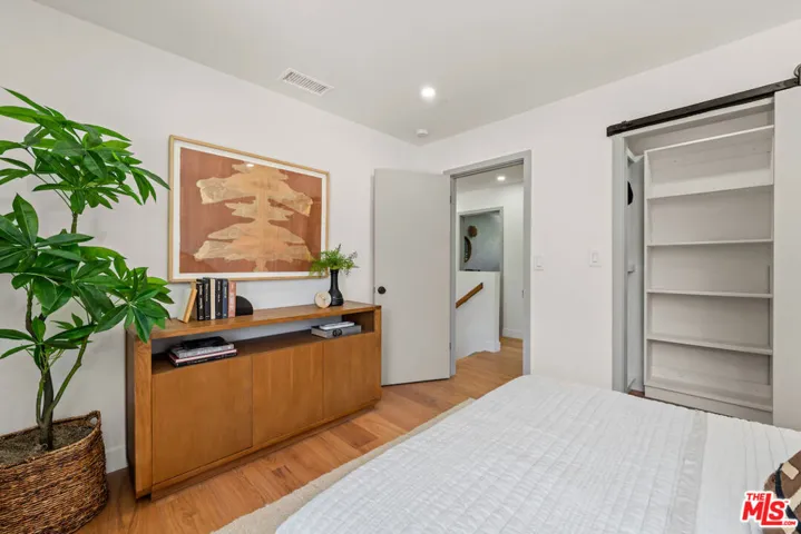 24125 Albers Street, Woodland Hills, California 91367