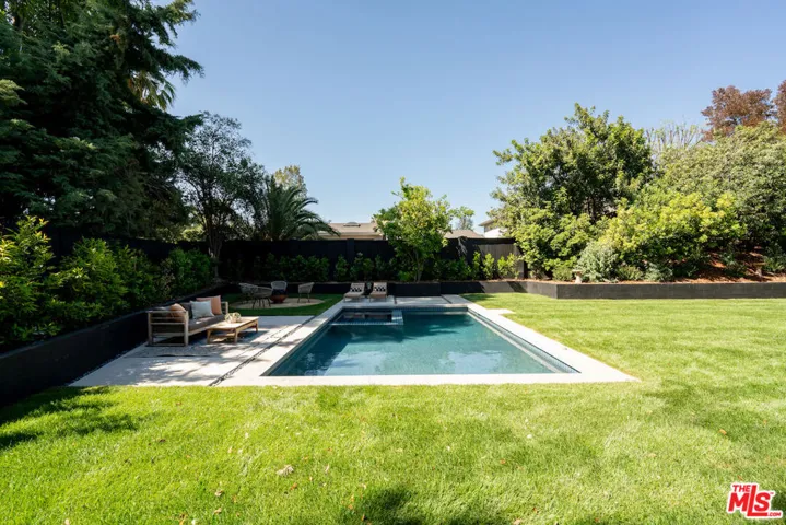 24125 Albers Street, Woodland Hills, California 91367