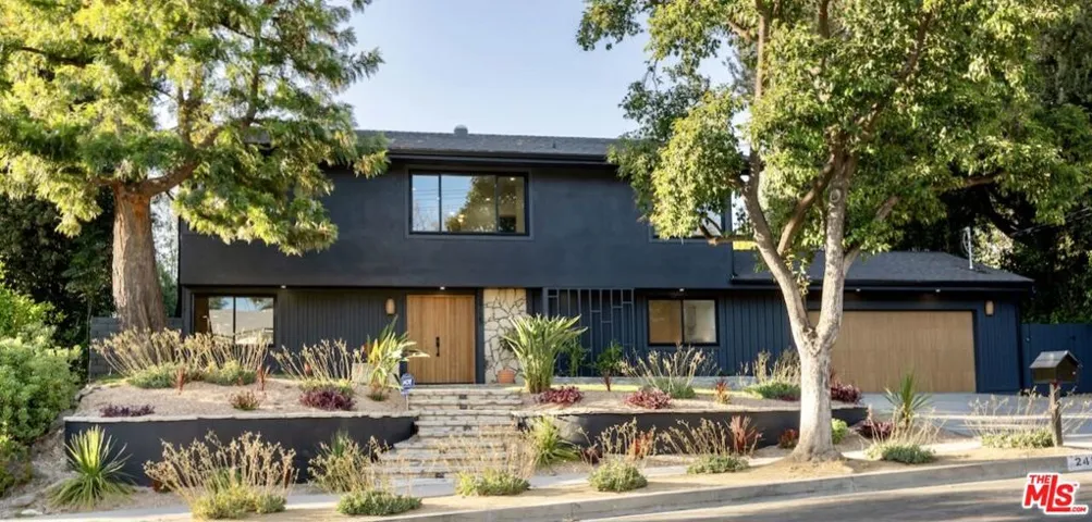 24125 Albers Street, Woodland Hills, California 91367