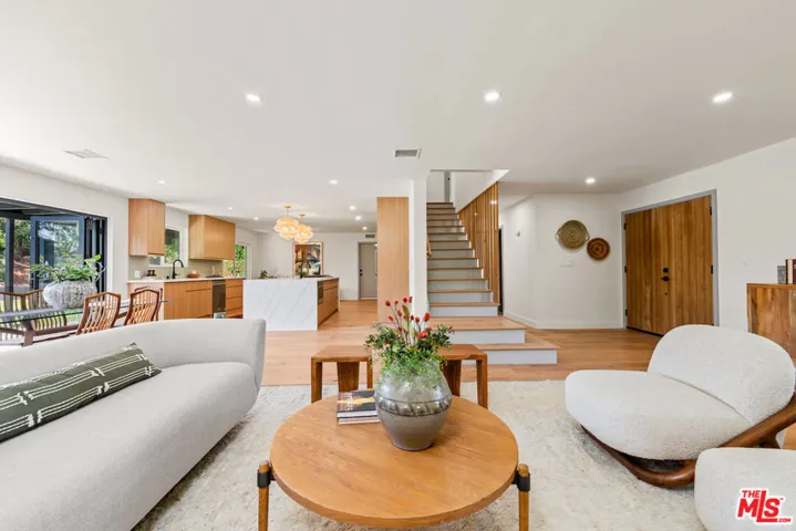 24125 Albers Street, Woodland Hills, California 91367