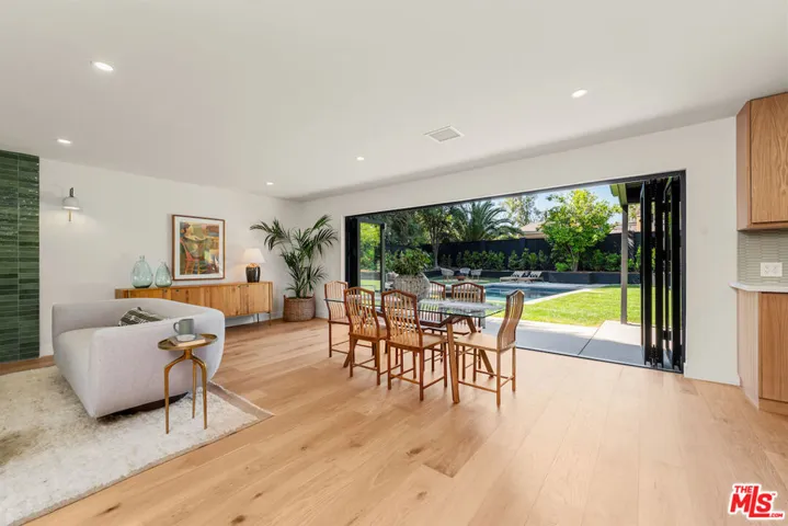 24125 Albers Street, Woodland Hills, California 91367