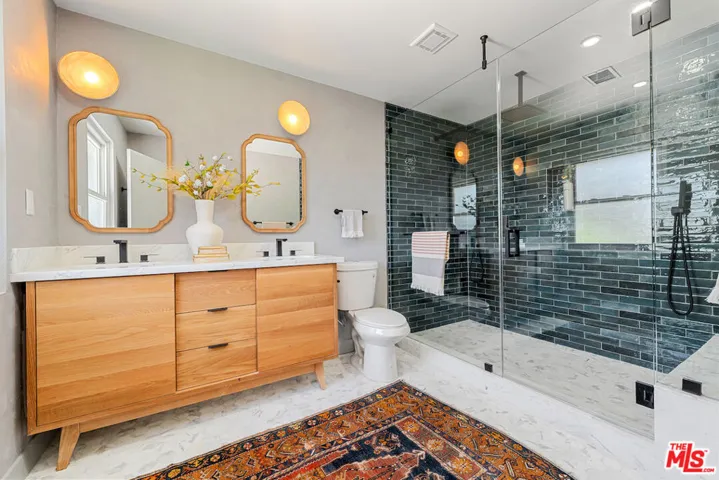 24125 Albers Street, Woodland Hills, California 91367