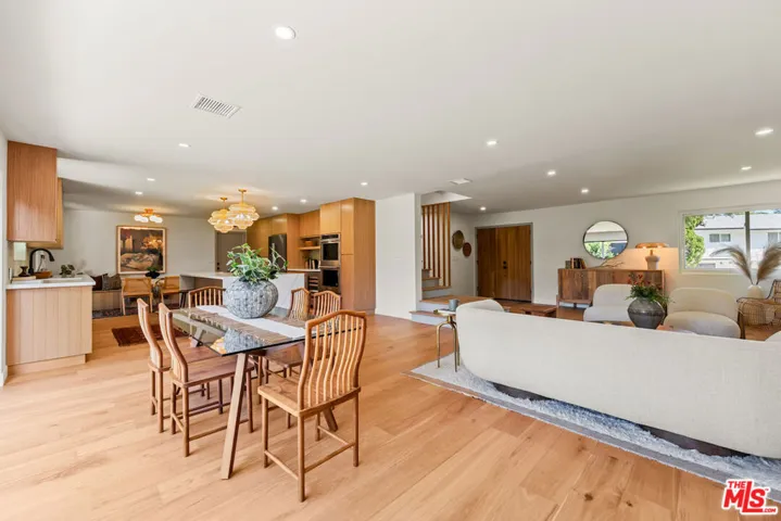 24125 Albers Street, Woodland Hills, California 91367