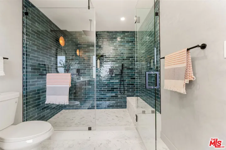 24125 Albers Street, Woodland Hills, California 91367