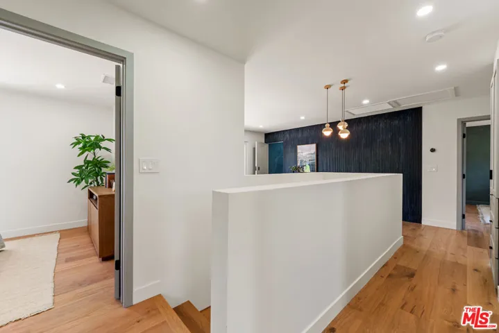24125 Albers Street, Woodland Hills, California 91367