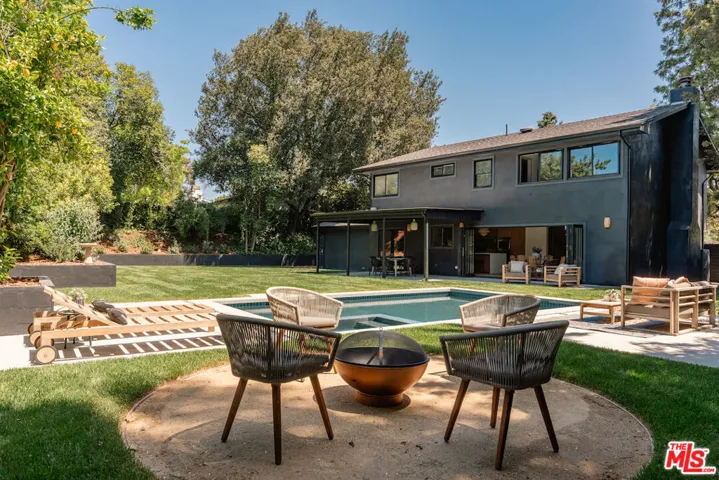 24125 Albers Street, Woodland Hills, California 91367