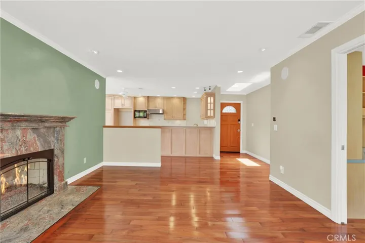 View from the living room to kitchen
