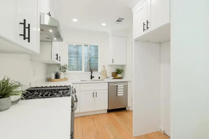 2338 Amherst Street, Palo Alto, California 94306