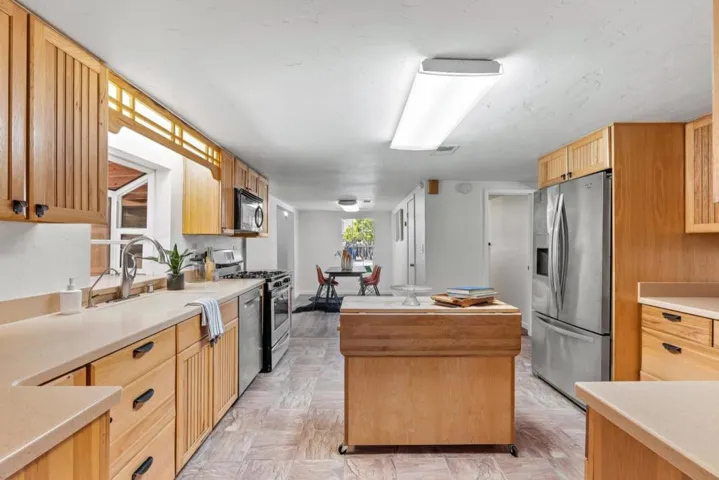 7509 Langley Canyon Road, Salinas, California 93907