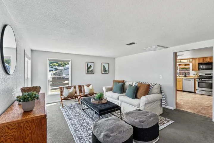 7509 Langley Canyon Road, Salinas, California 93907