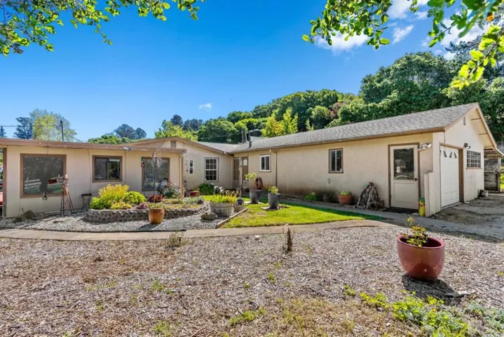 7509 Langley Canyon Road, Salinas, California 93907