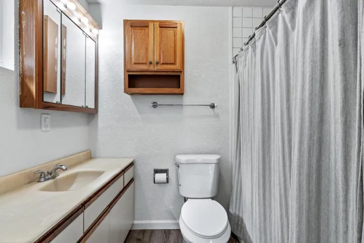 7509 Langley Canyon Road, Salinas, California 93907