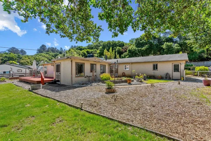 7509 Langley Canyon Road, Salinas, California 93907