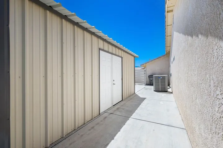 Shed