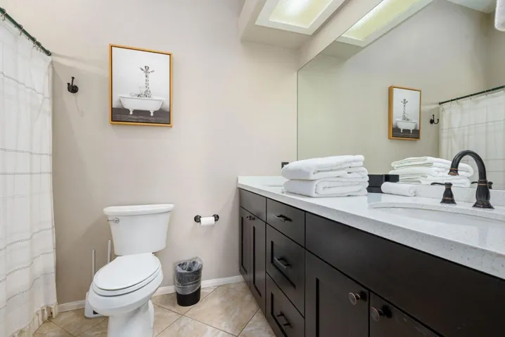 Primary Bedroom En Suite Bathroom