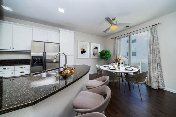 830 Harbor Cliff Way 284, Oceanside, California 92054
