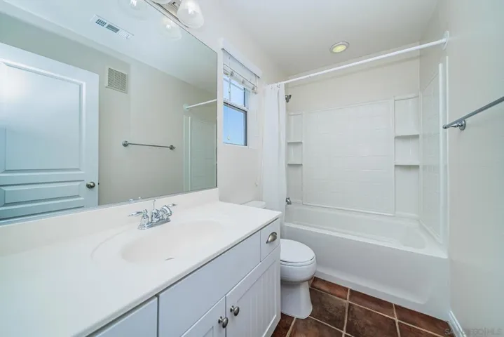 830 Harbor Cliff Way 284, Oceanside, California 92054