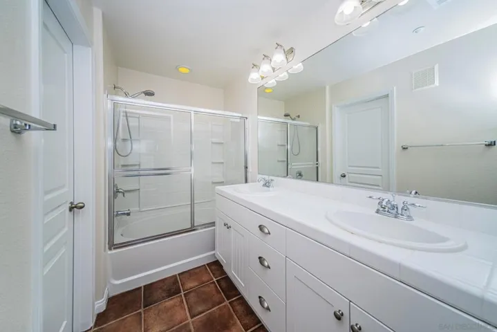 830 Harbor Cliff Way 284, Oceanside, California 92054