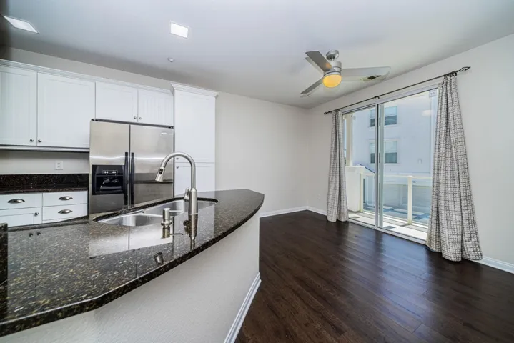 830 Harbor Cliff Way 284, Oceanside, California 92054