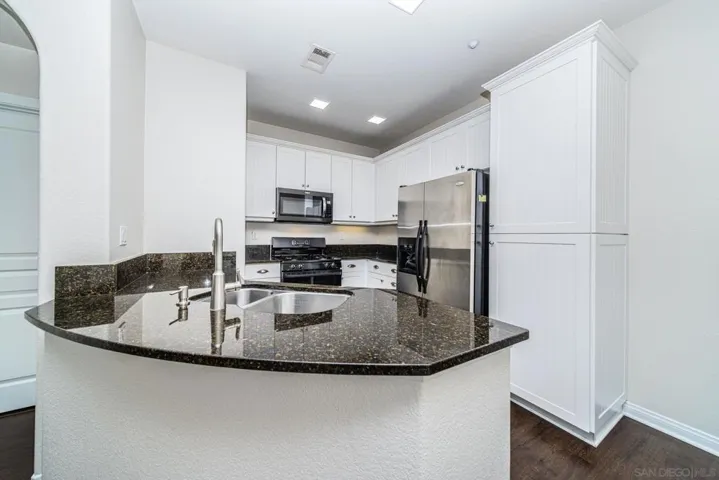 830 Harbor Cliff Way 284, Oceanside, California 92054