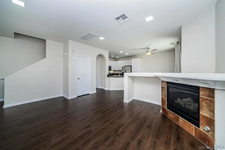 830 Harbor Cliff Way 284, Oceanside, California 92054