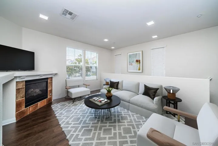 830 Harbor Cliff Way 284, Oceanside, California 92054