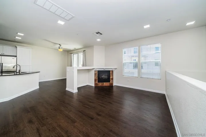 830 Harbor Cliff Way 284, Oceanside, California 92054