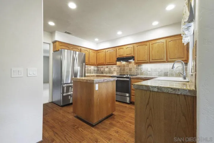 28116 Mountain Meadow Rd, Escondido, California 92026