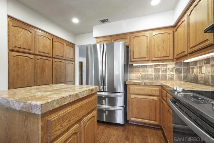 28116 Mountain Meadow Rd, Escondido, California 92026