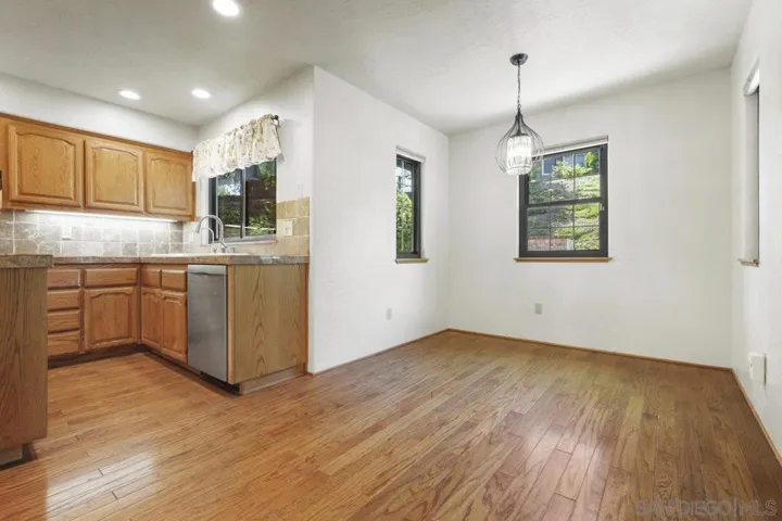 28116 Mountain Meadow Rd, Escondido, California 92026