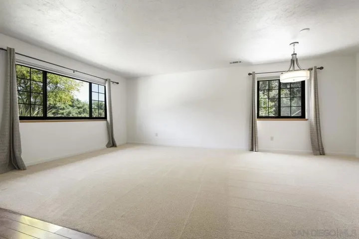 28116 Mountain Meadow Rd, Escondido, California 92026